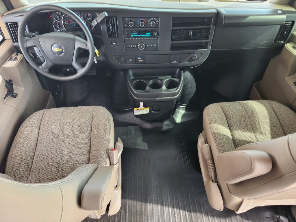 2026 Chevrolet Express Cargo Work Van - Photo 17