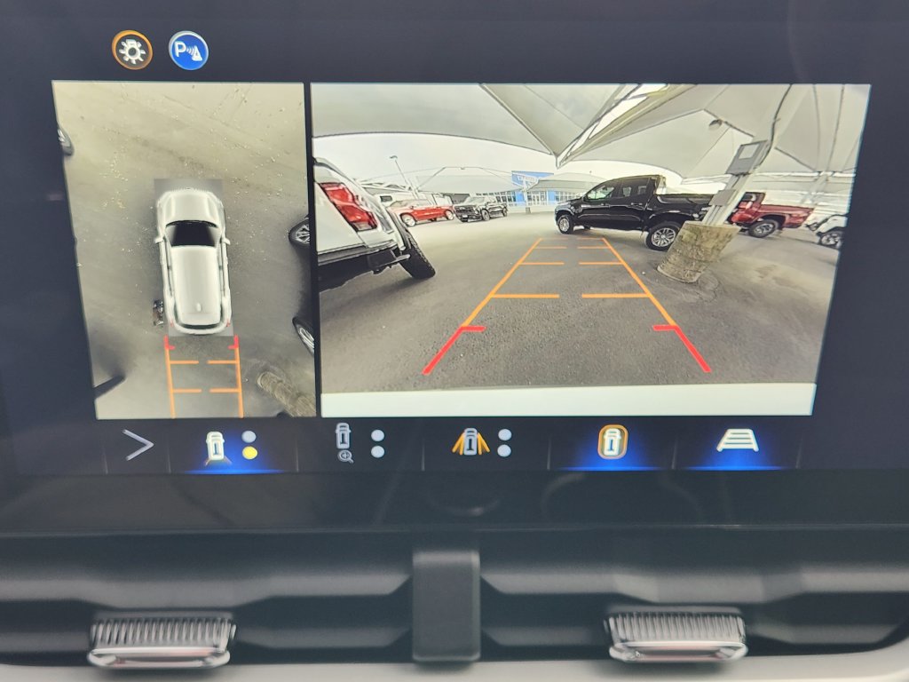 2026 Chevrolet Equinox LT - Photo 12