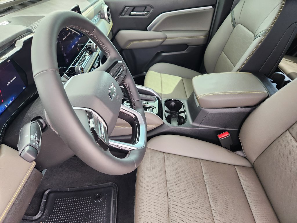 2026 Chevrolet Colorado ZR2 - Photo 8