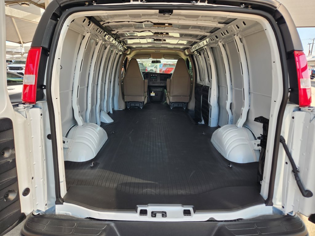 2026 Chevrolet Express Cargo Work Van - Photo 21