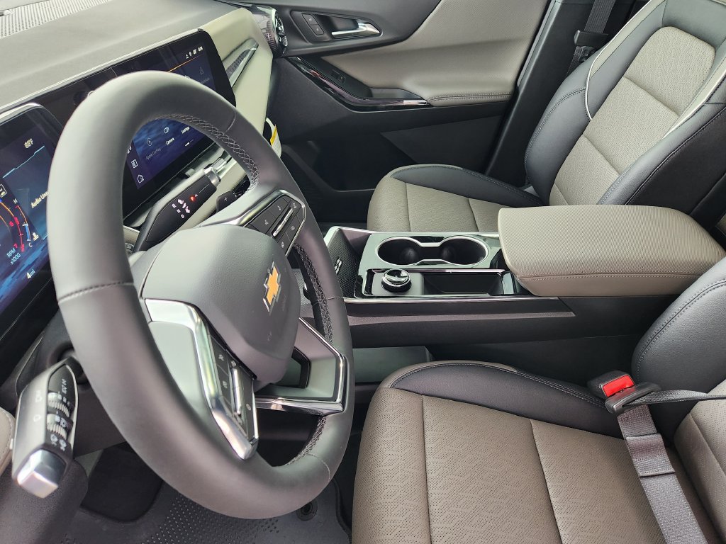 2026 Chevrolet Equinox LT - Photo 8