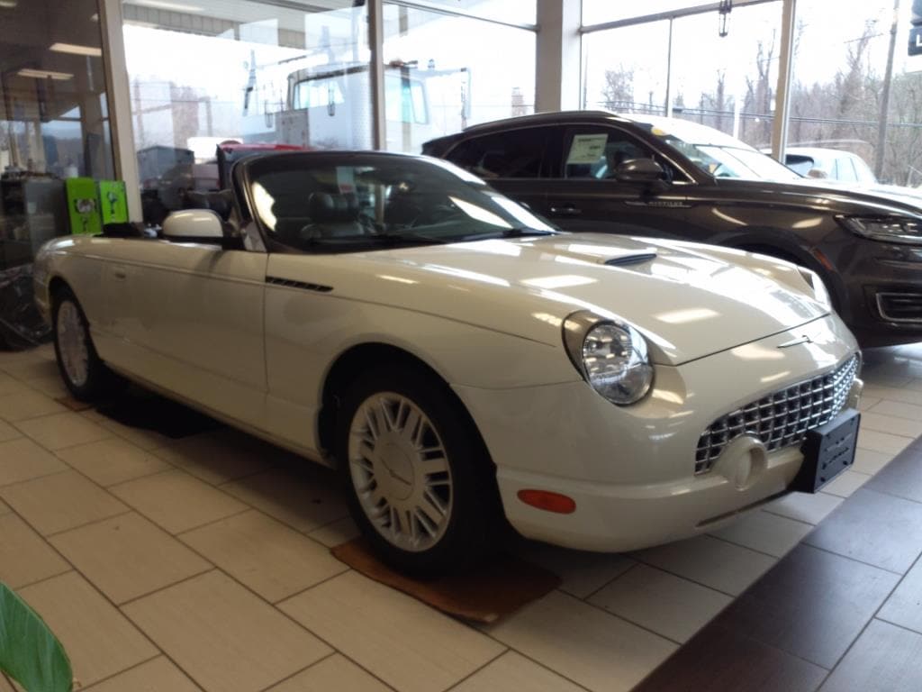 Used 2002 Ford Thunderbird Deluxe with VIN 1FAHP60A42Y111946 for sale in Dunbar, PA