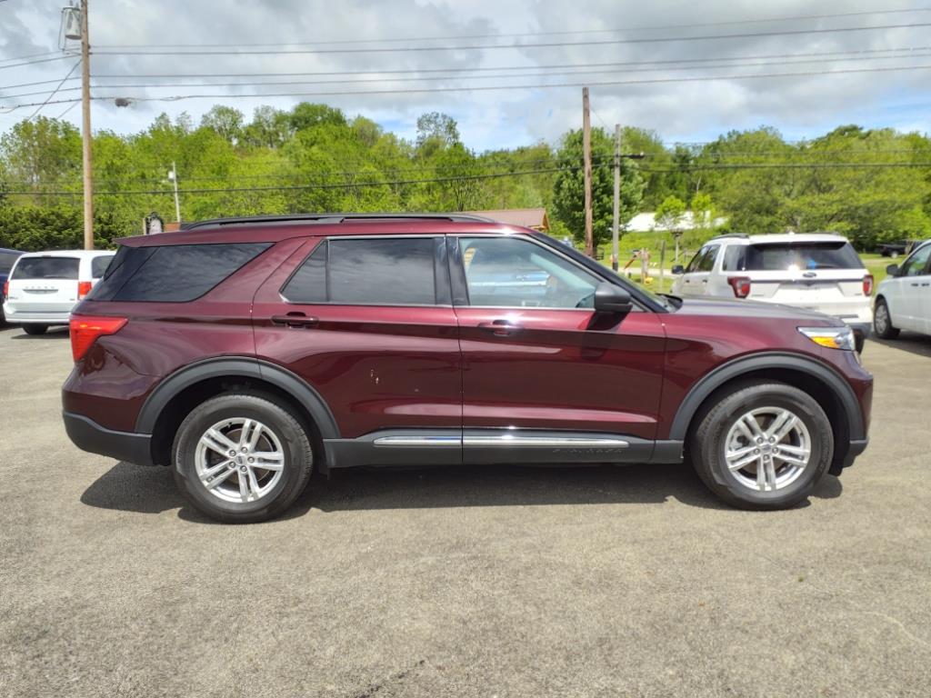 Used 2022 Ford Explorer XLT with VIN 1FMSK8DH2NGA27986 for sale in Dunbar, PA