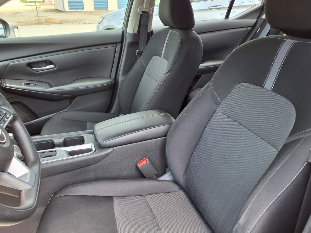 2024 Nissan Sentra SV photo 4