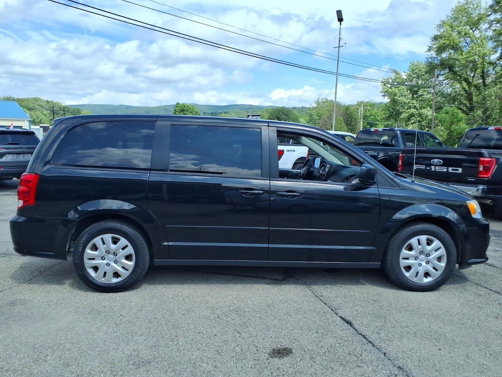 Used 2017 Dodge Grand Caravan SE Wagon