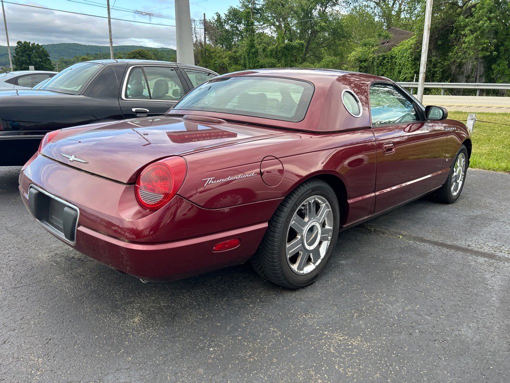 2004 Ford Thunderbird Deluxe photo 2