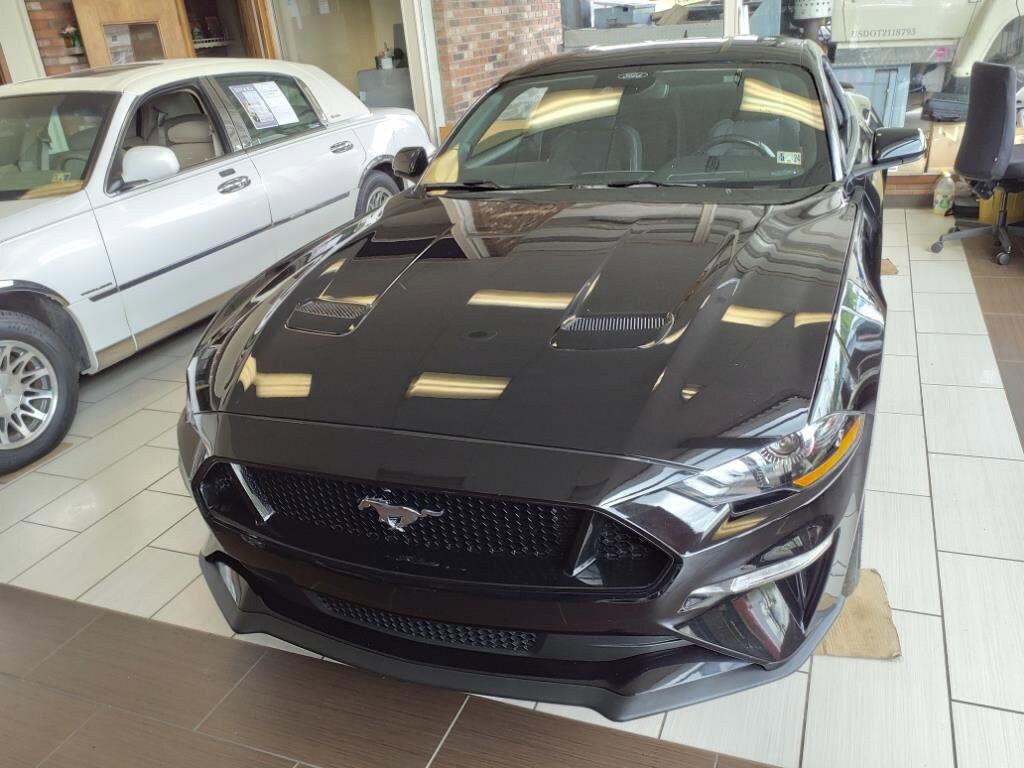2021 Ford Mustang GT photo 3
