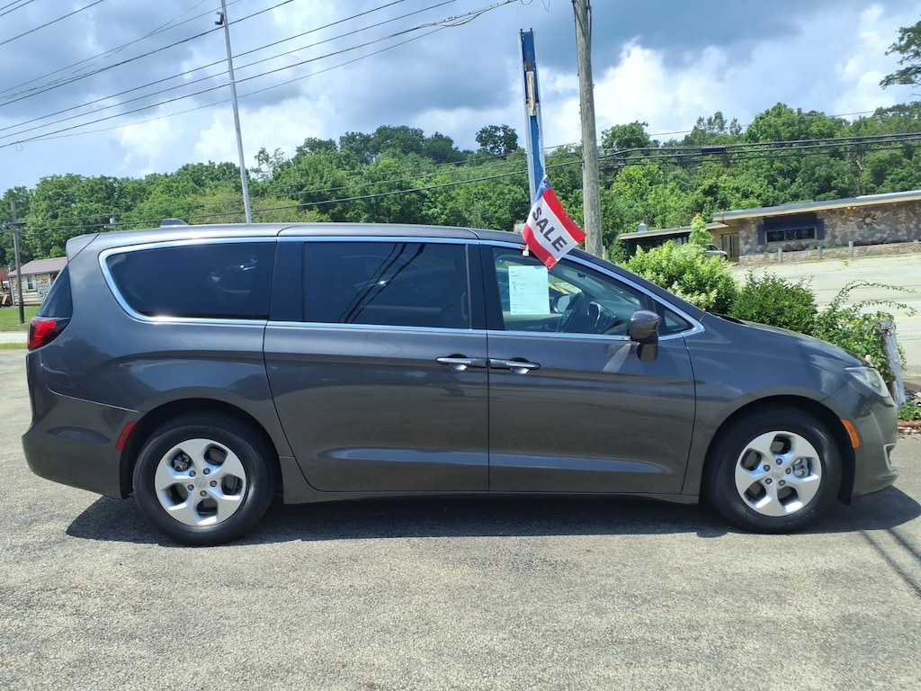 Used 2017 Chrysler Pacifica Hybrid Touring Plus Hybrid Touring Plus FWD