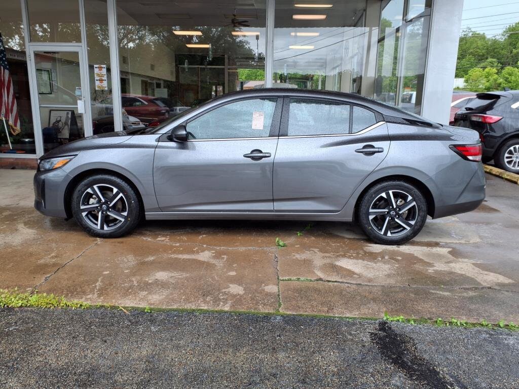 2024 Nissan Sentra SV photo 3