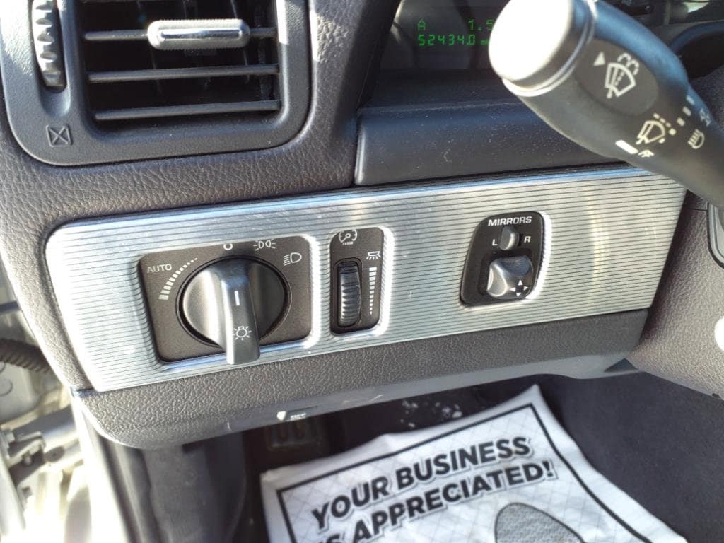2004 Ford Thunderbird Deluxe - Photo 9