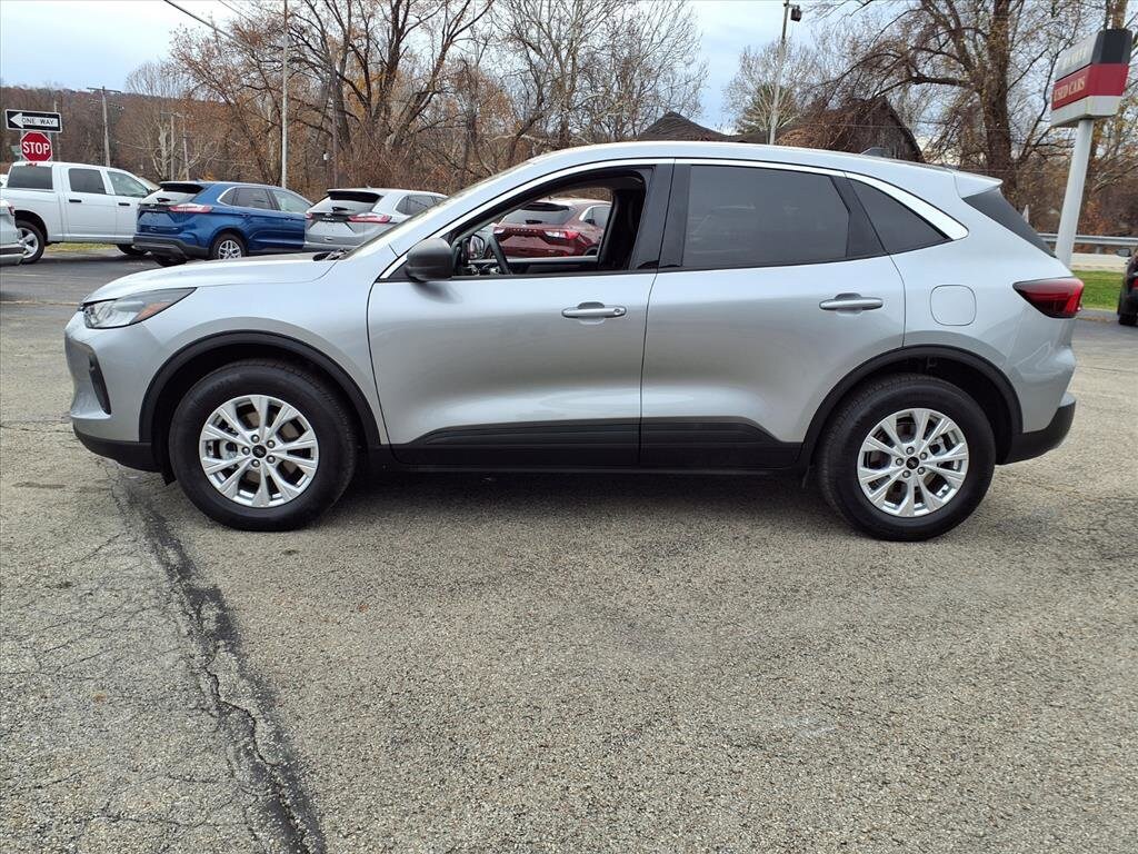 2023 Ford Escape Active photo 3