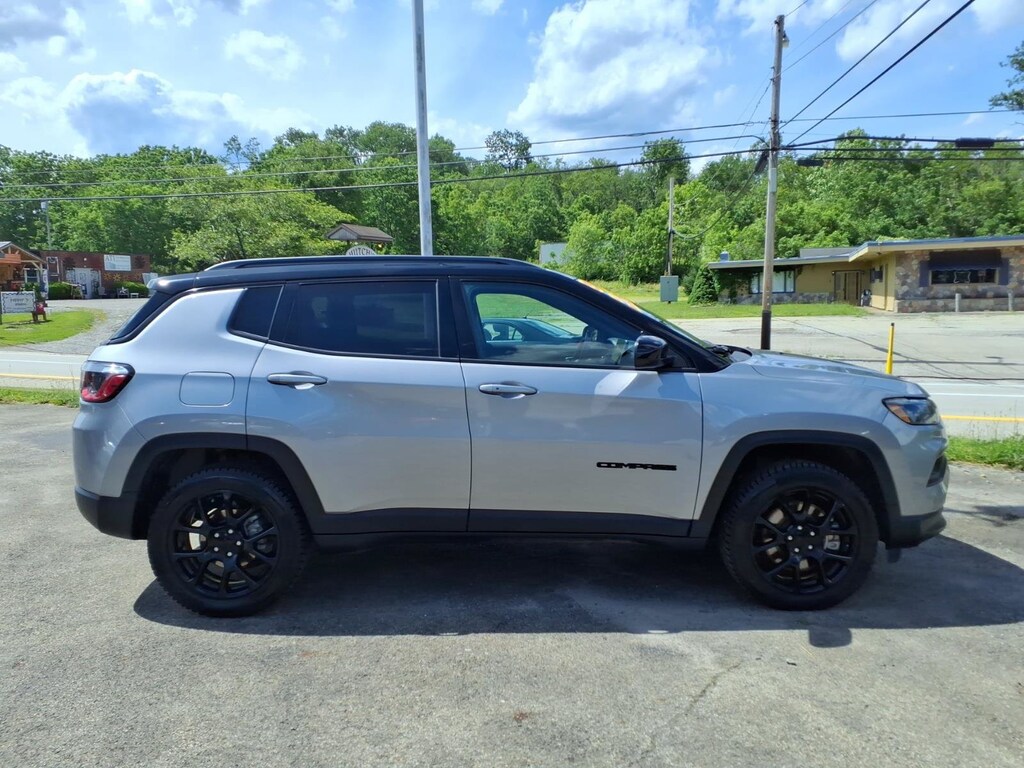 Used 2023 Jeep Compass Altitude Altitude 4x4