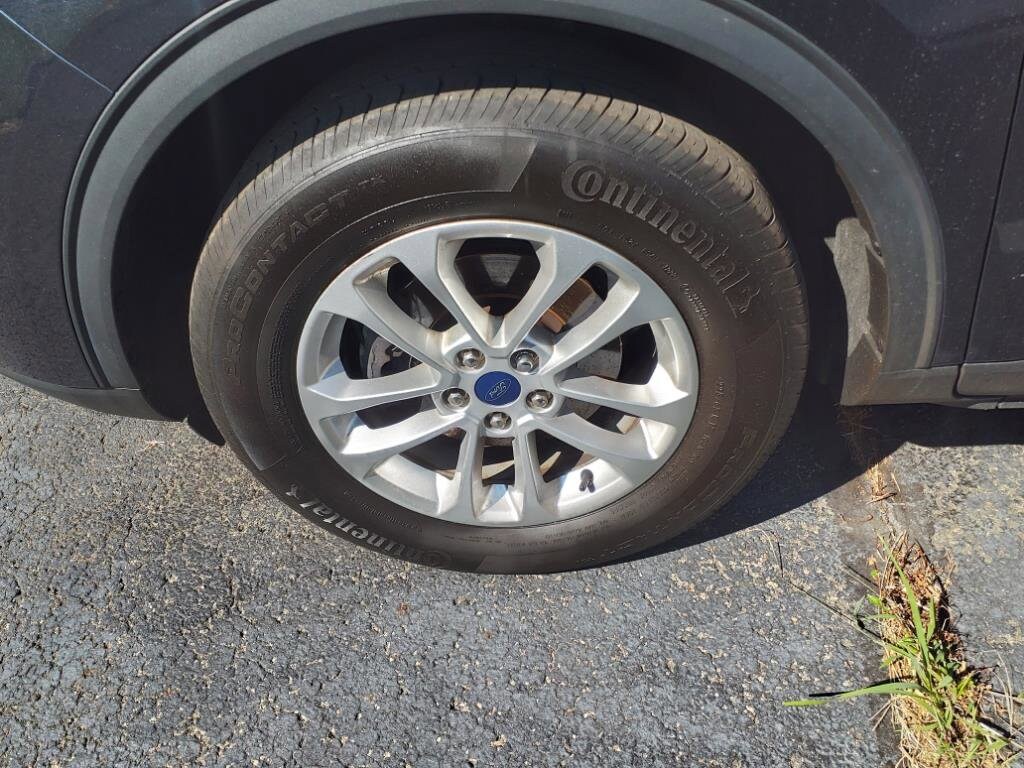 2022 Ford Escape SE photo 4