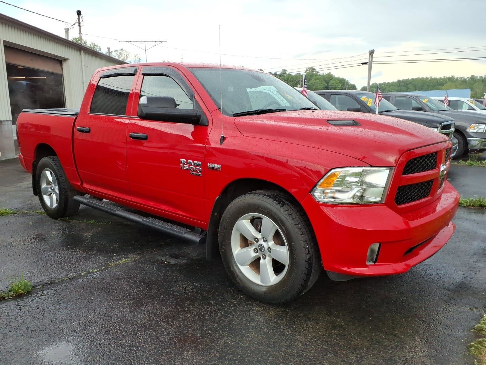 2022 RAM 1500 Classic Express Crew Cab 4x4 5'7's photo