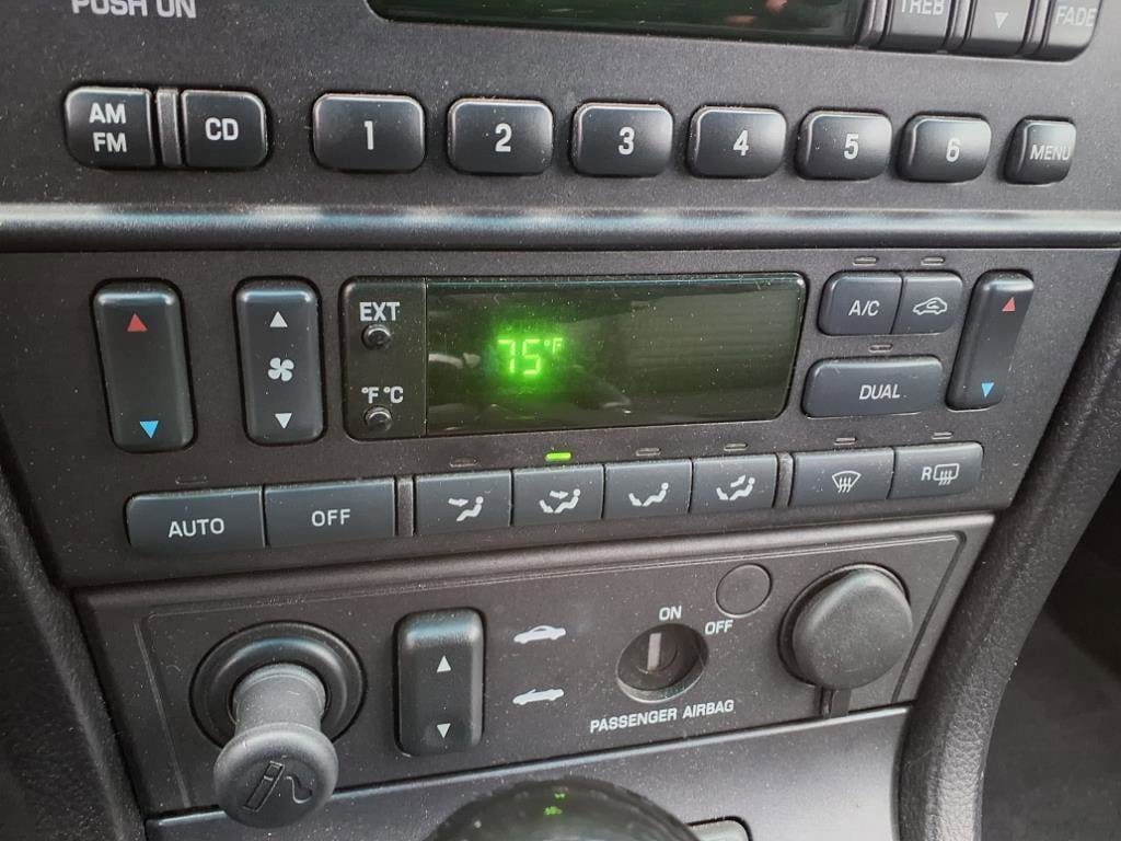 2003 Ford Thunderbird Premium - Photo 10