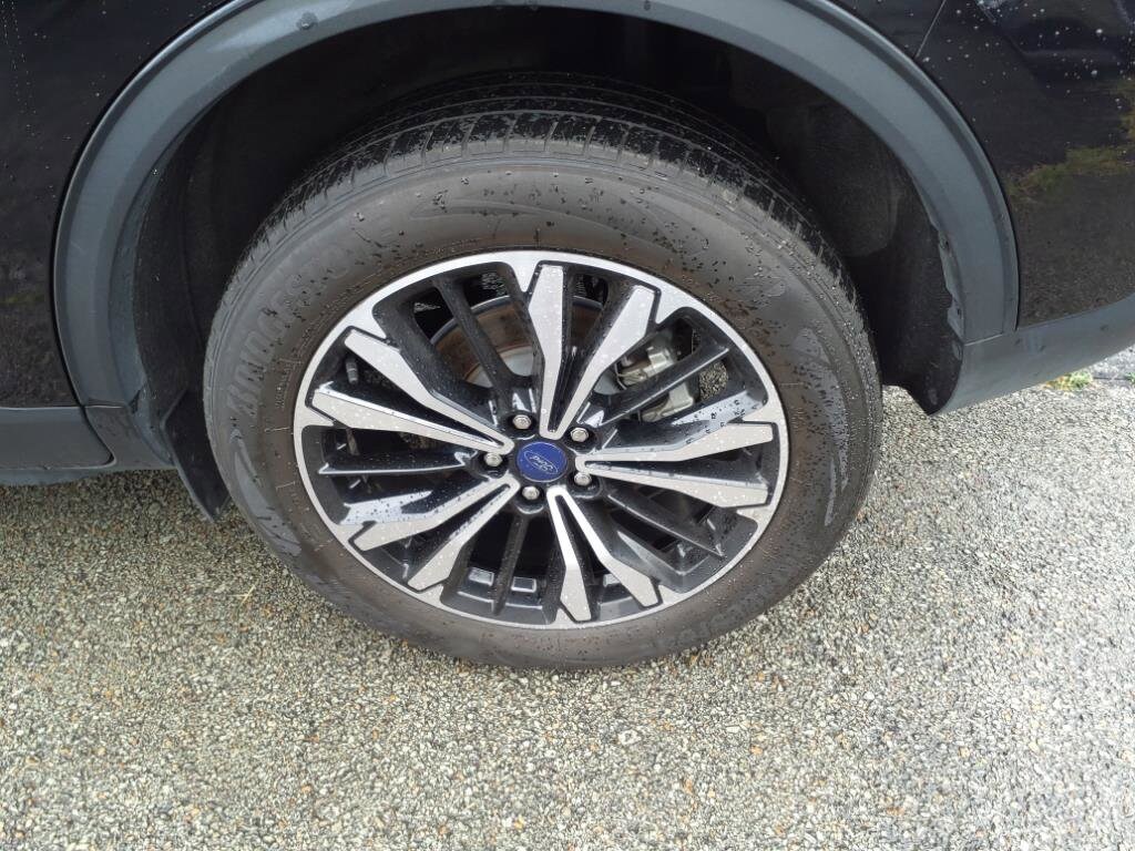 2022 Ford Escape SE photo 4