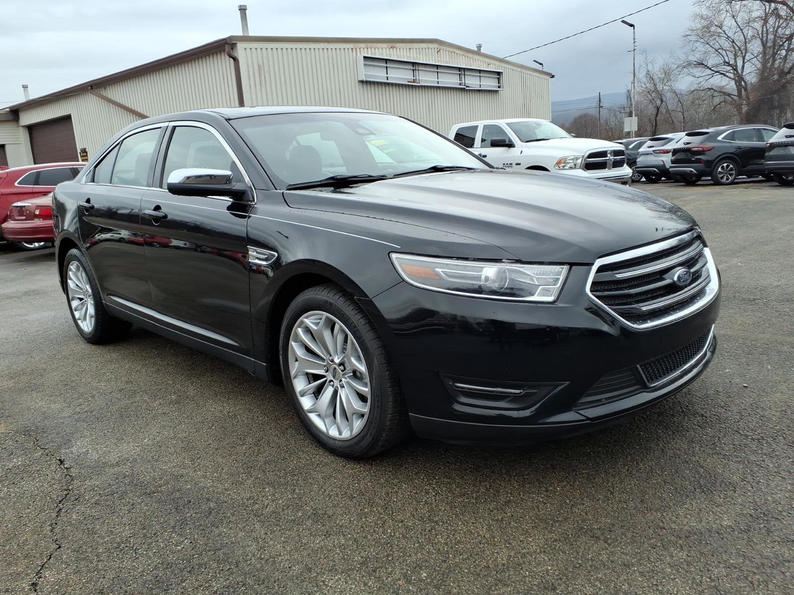 2019 Ford Taurus Limited