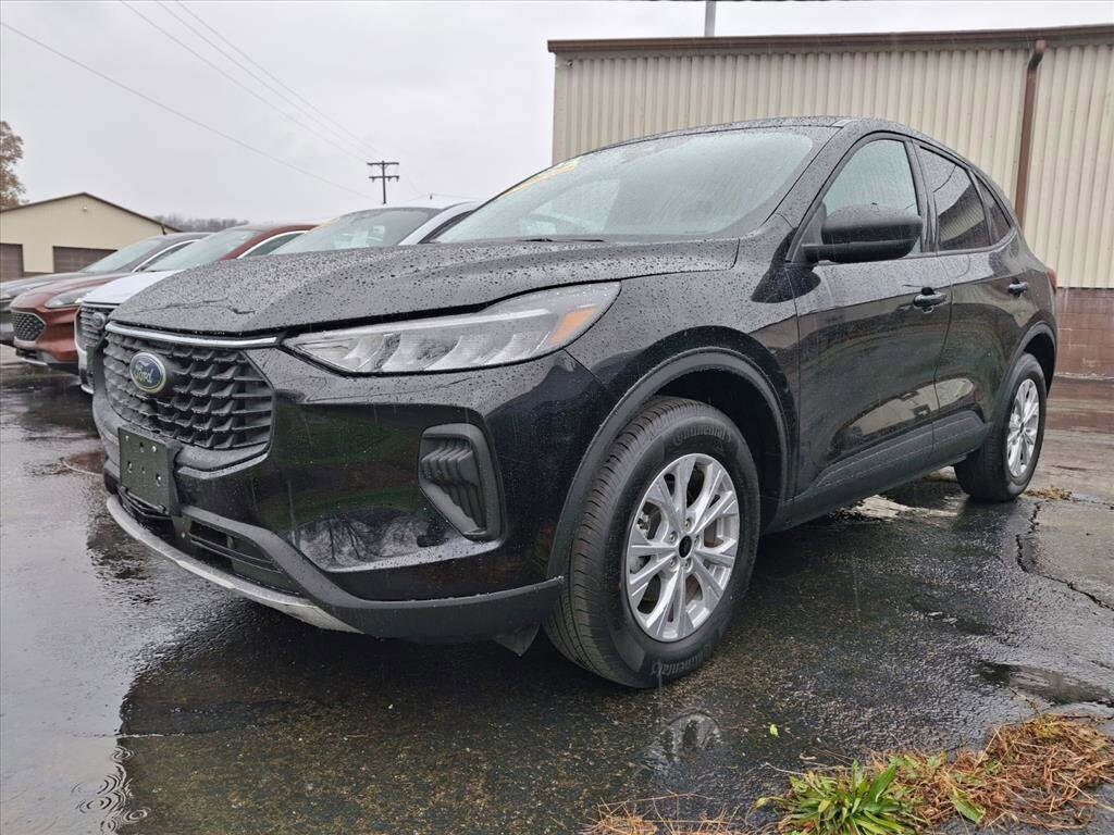 2025 Ford Escape Active photo 2