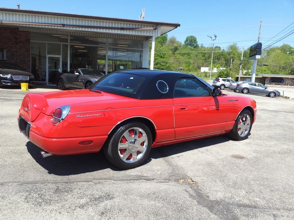 2002 Ford Thunderbird Deluxe photo 3