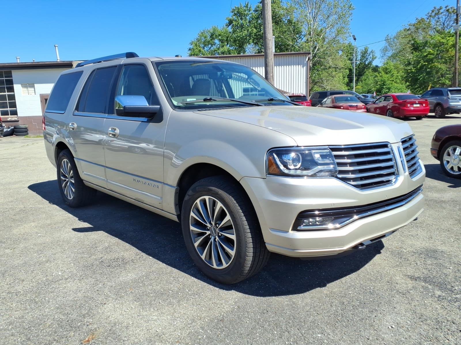 2017 Lincoln Navigator Select 4WD's photo