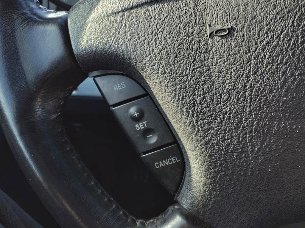 2004 Ford Thunderbird Deluxe - Photo 14