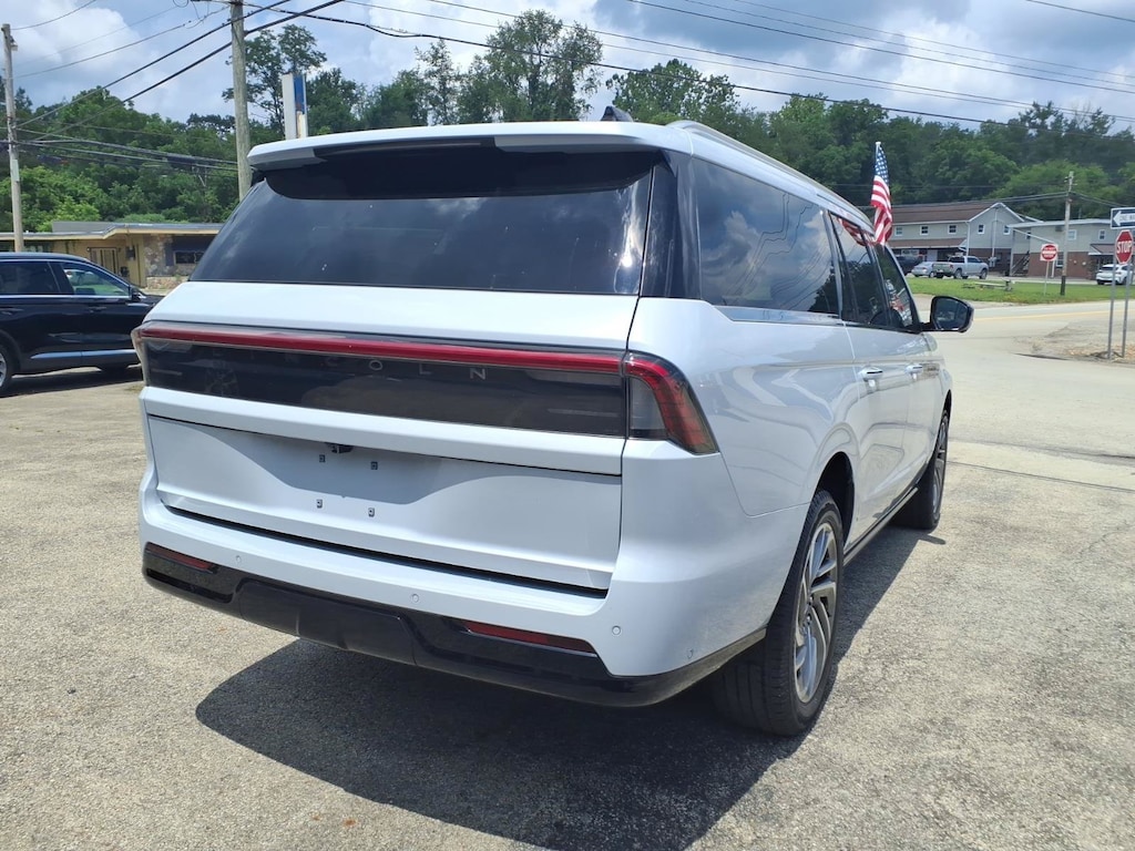 Used 2025 Lincoln Navigator L Reserve Reserve 4x4