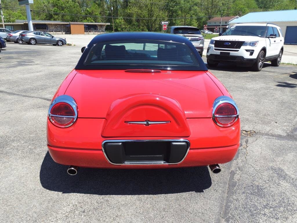 2002 Ford Thunderbird Deluxe photo 4