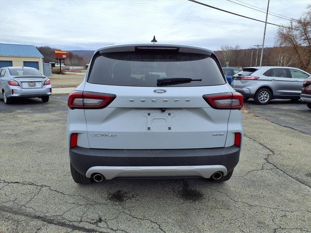 2025 Ford Escape Active photo 4