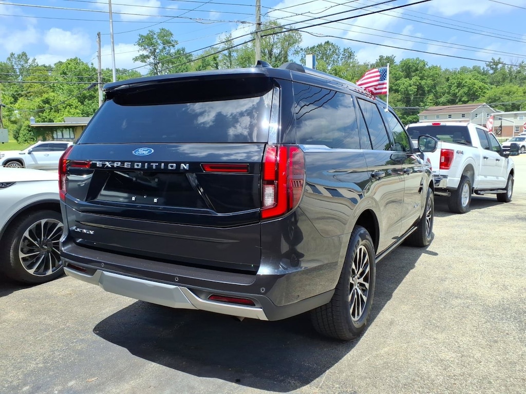 Used 2025 Ford Expedition Platinum Platinum 4x4