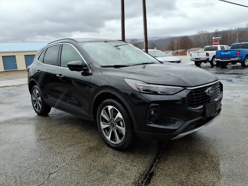 2024 Ford Escape Platinum's photo