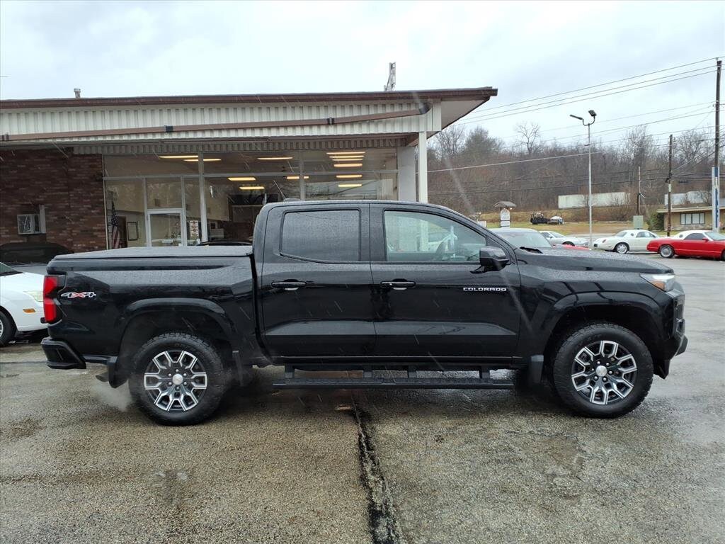 Used 2024 Chevrolet Colorado 4WD LT 4WD Crew Cab LT