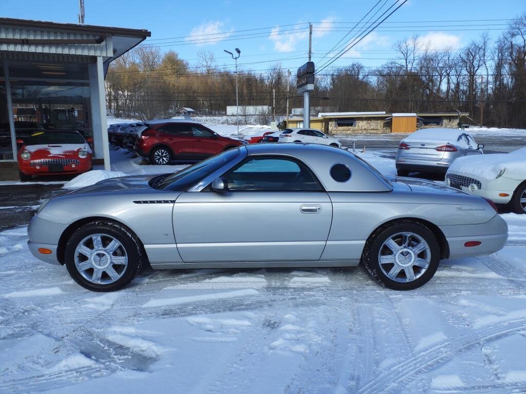 2004 Ford Thunderbird Deluxe photo 4