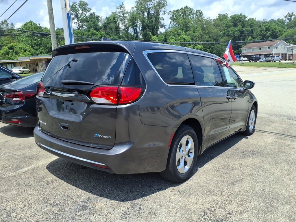 Used 2017 Chrysler Pacifica Hybrid Touring Plus Hybrid Touring Plus FWD