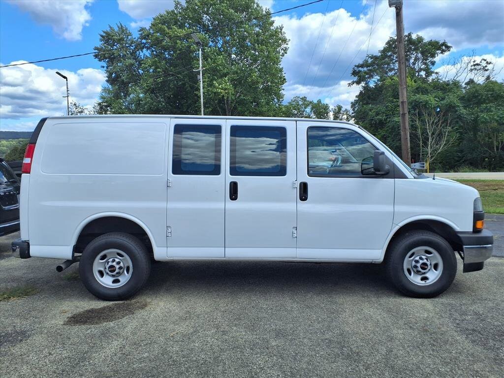2023 Gmc Savana Cargo 2500 photo 2