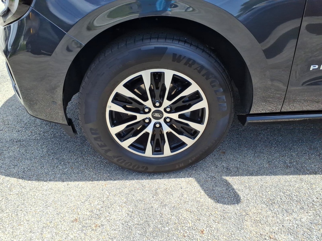 Used 2025 Ford Expedition Platinum Platinum 4x4