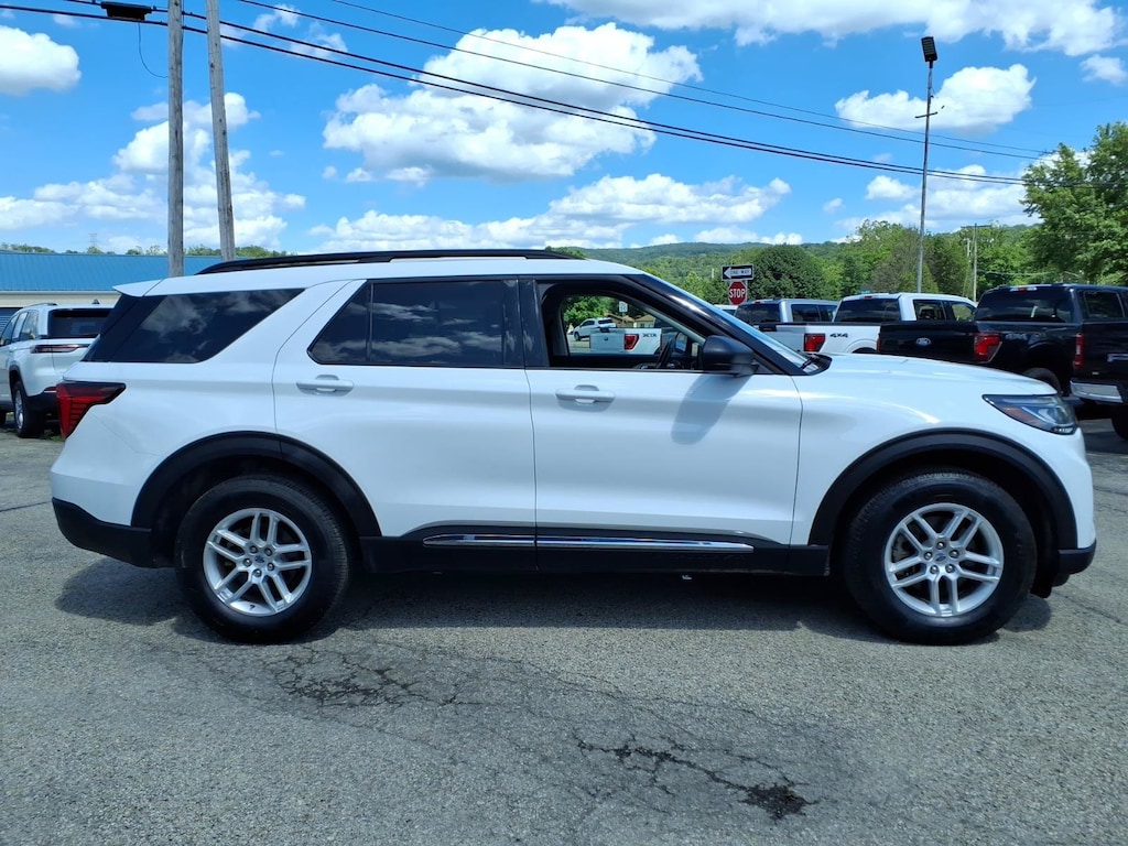 Used 2025 Ford Explorer Active Active 4WD