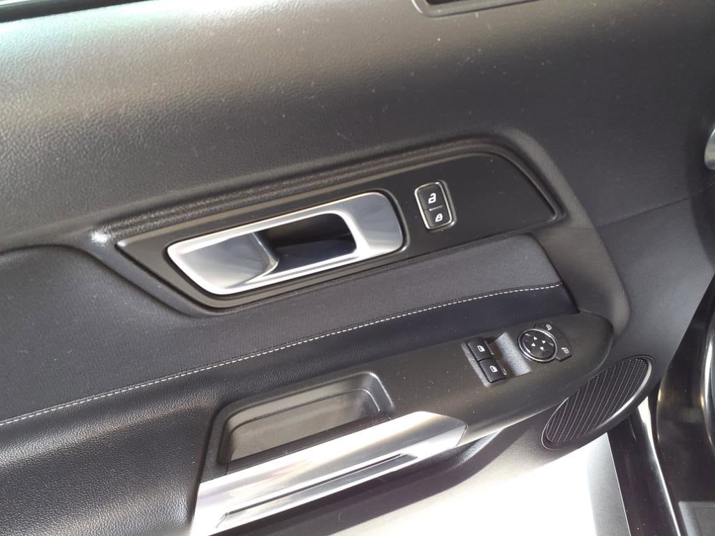 2021 Ford Mustang GT - Photo 8