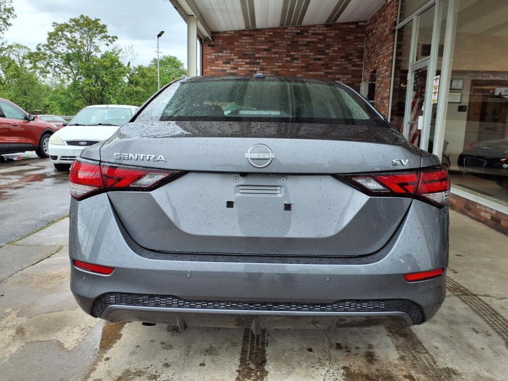 2024 Nissan Sentra SV photo 4