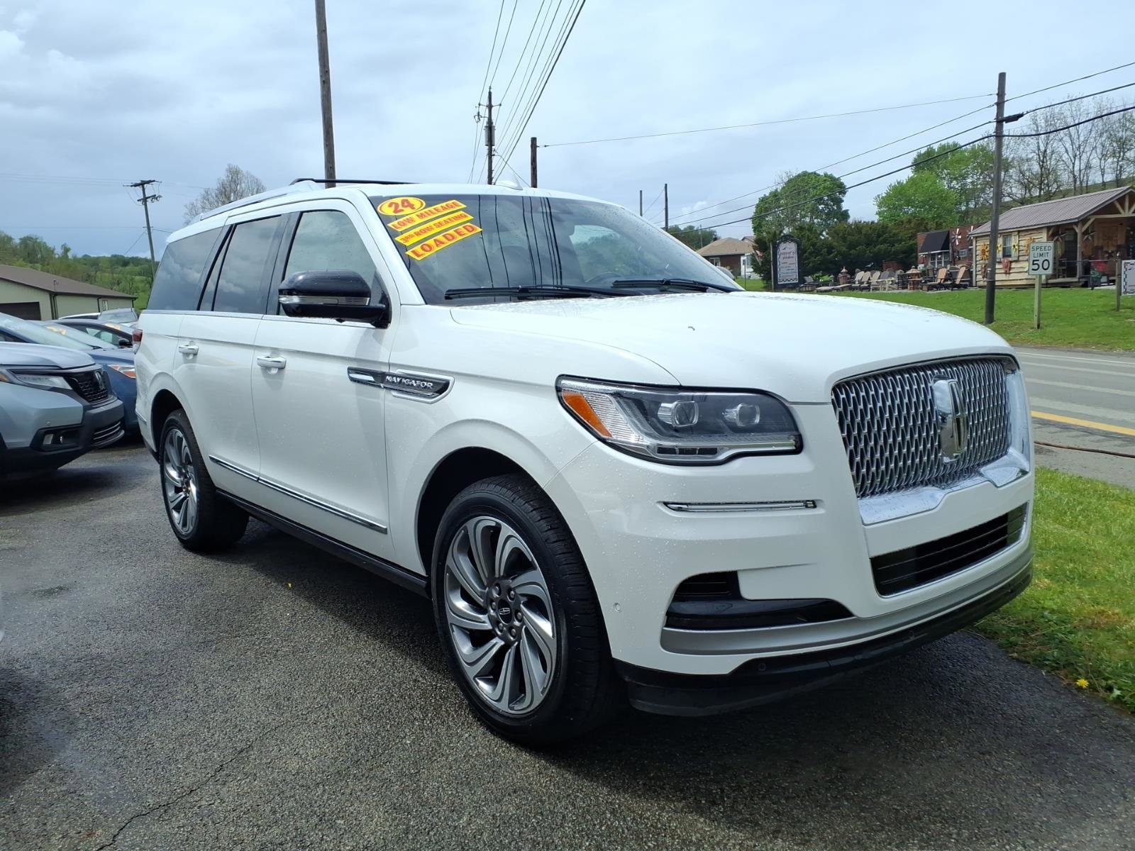2024 Lincoln Navigator Reserve's photo