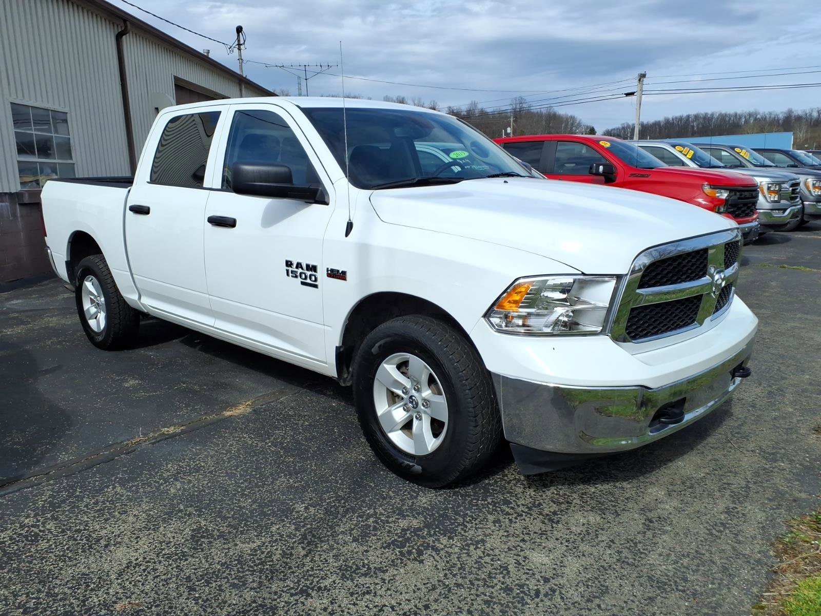 2023 RAM Ram 1500 Classic SLT