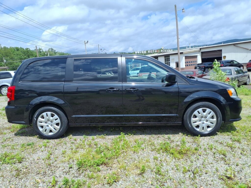 Used 2018 Dodge Grand Caravan SE Wagon
