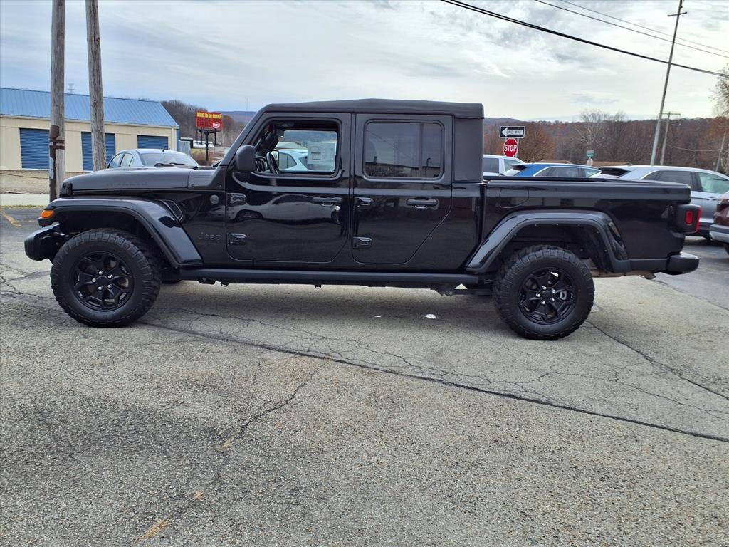 2023 Jeep Gladiator Sport photo 3