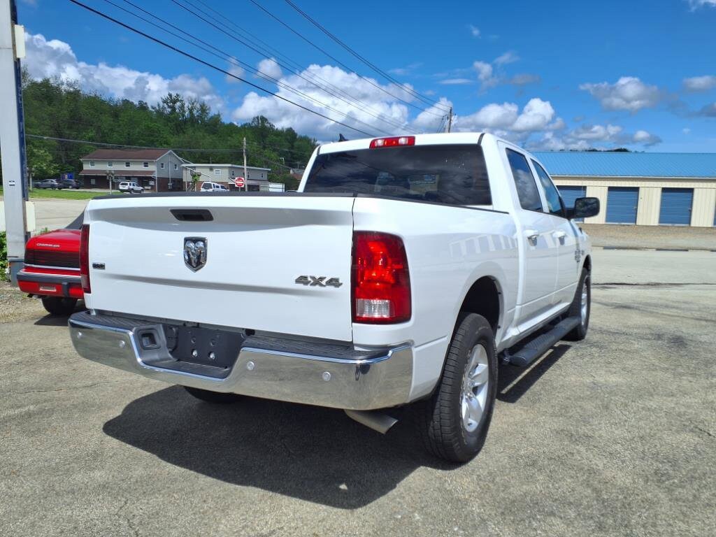 2022 Ram 1500 Classic SLT photo 3
