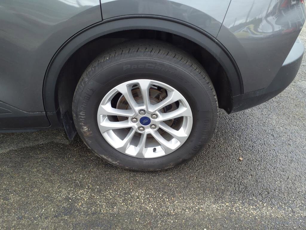2022 Ford Escape SE photo 4