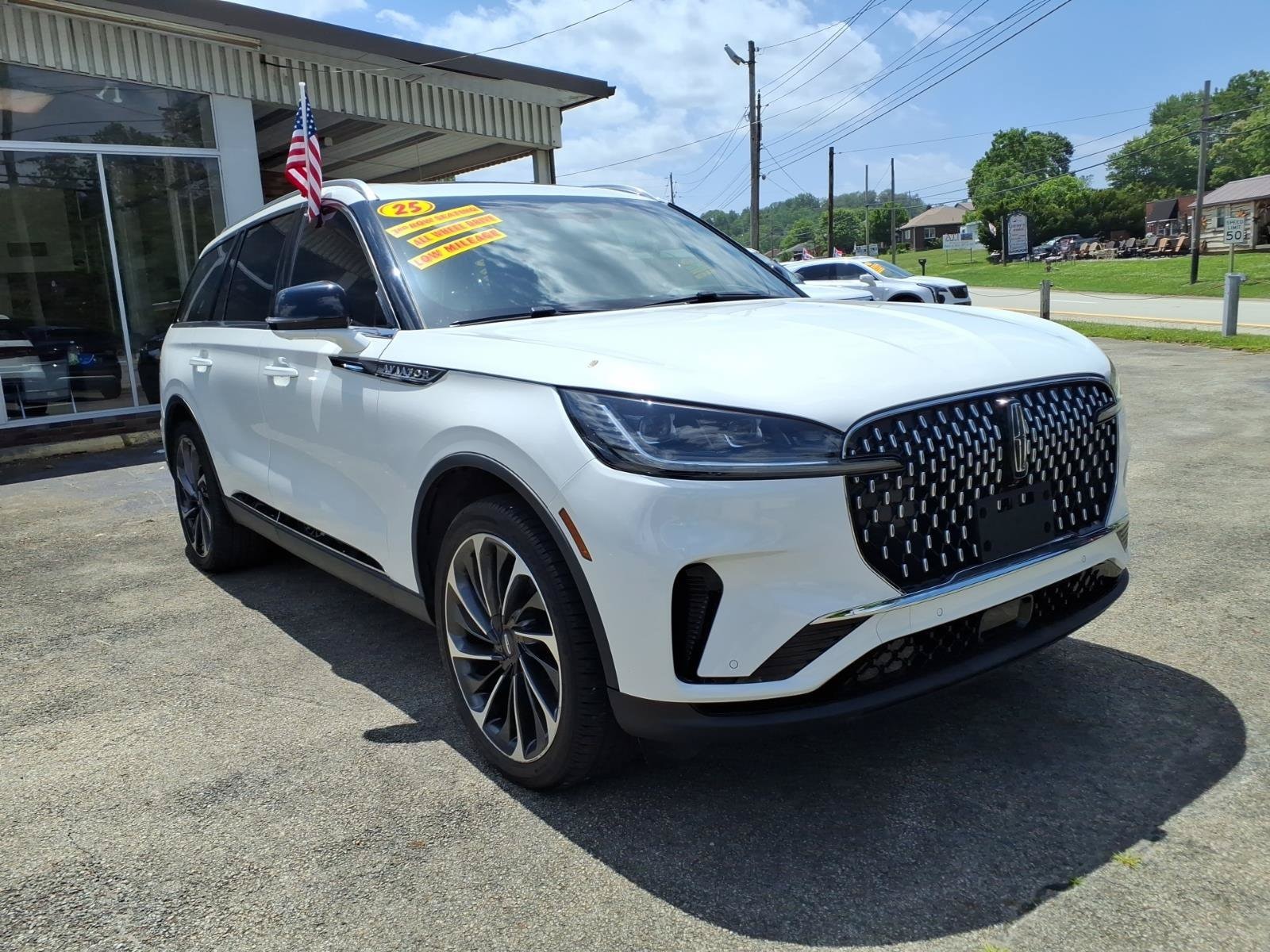 2025 Lincoln Aviator Reserve AWD's photo