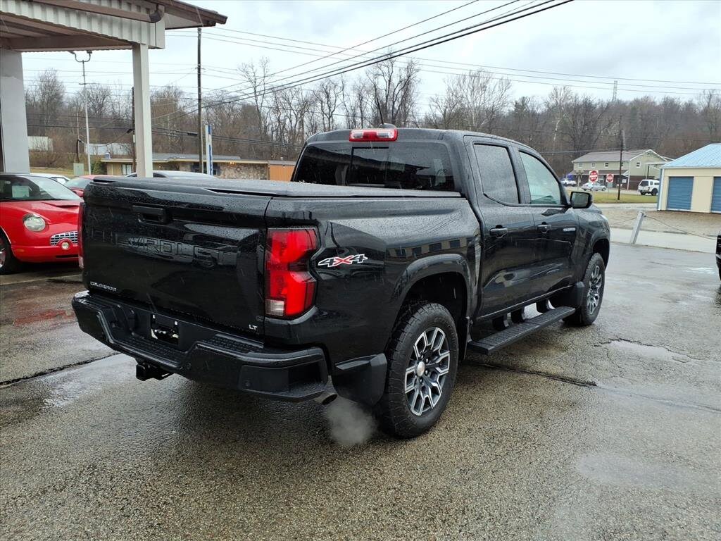 Used 2024 Chevrolet Colorado 4WD LT 4WD Crew Cab LT