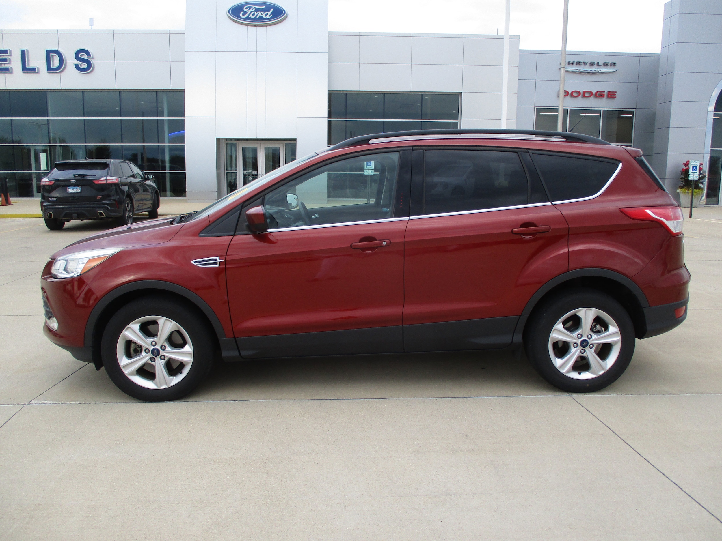 2014 Ford Escape SE photo 2