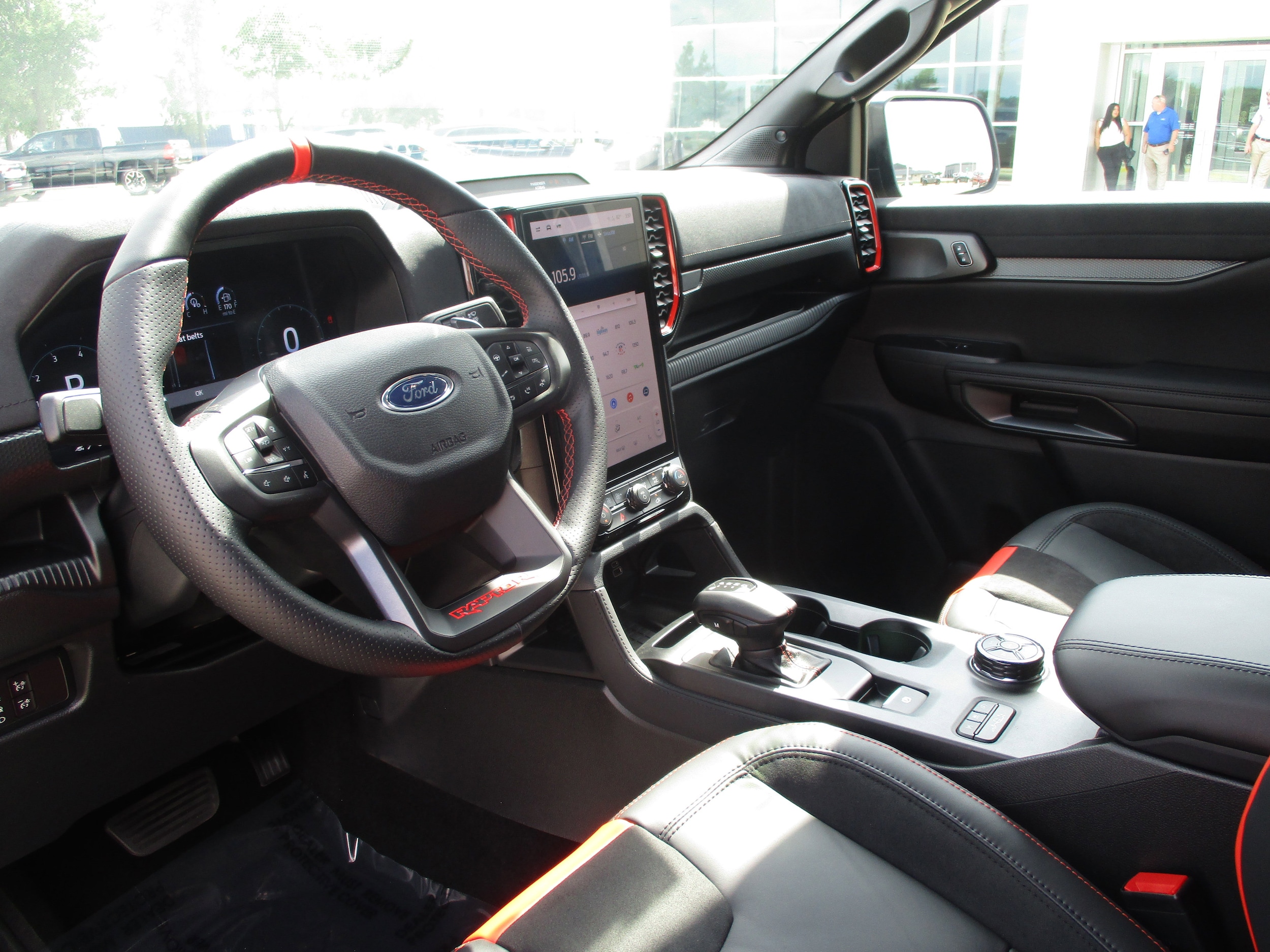 2025 Ford Ranger Raptor - Photo 16