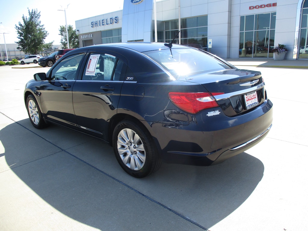 Used 2014 Chrysler 200 LX Sedan