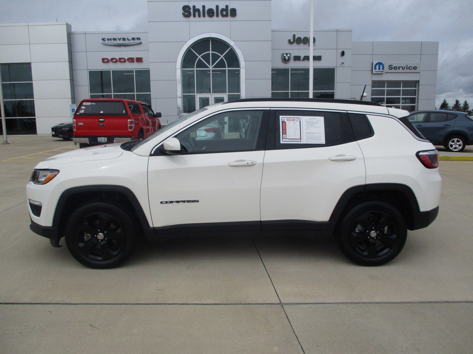 Used 2018 Jeep Compass Latitude with VIN 3C4NJDBBXJT482263 for sale in Rantoul, IL